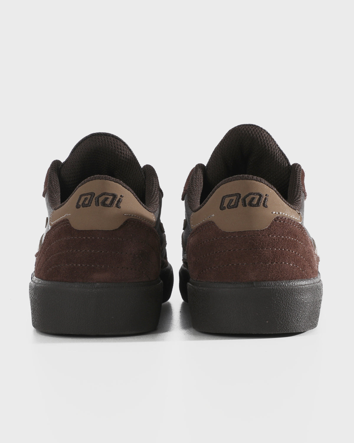 _Lakai_Cambridge_Skate_Shoes_chestnut_suede_monochrome_BACK.jpg