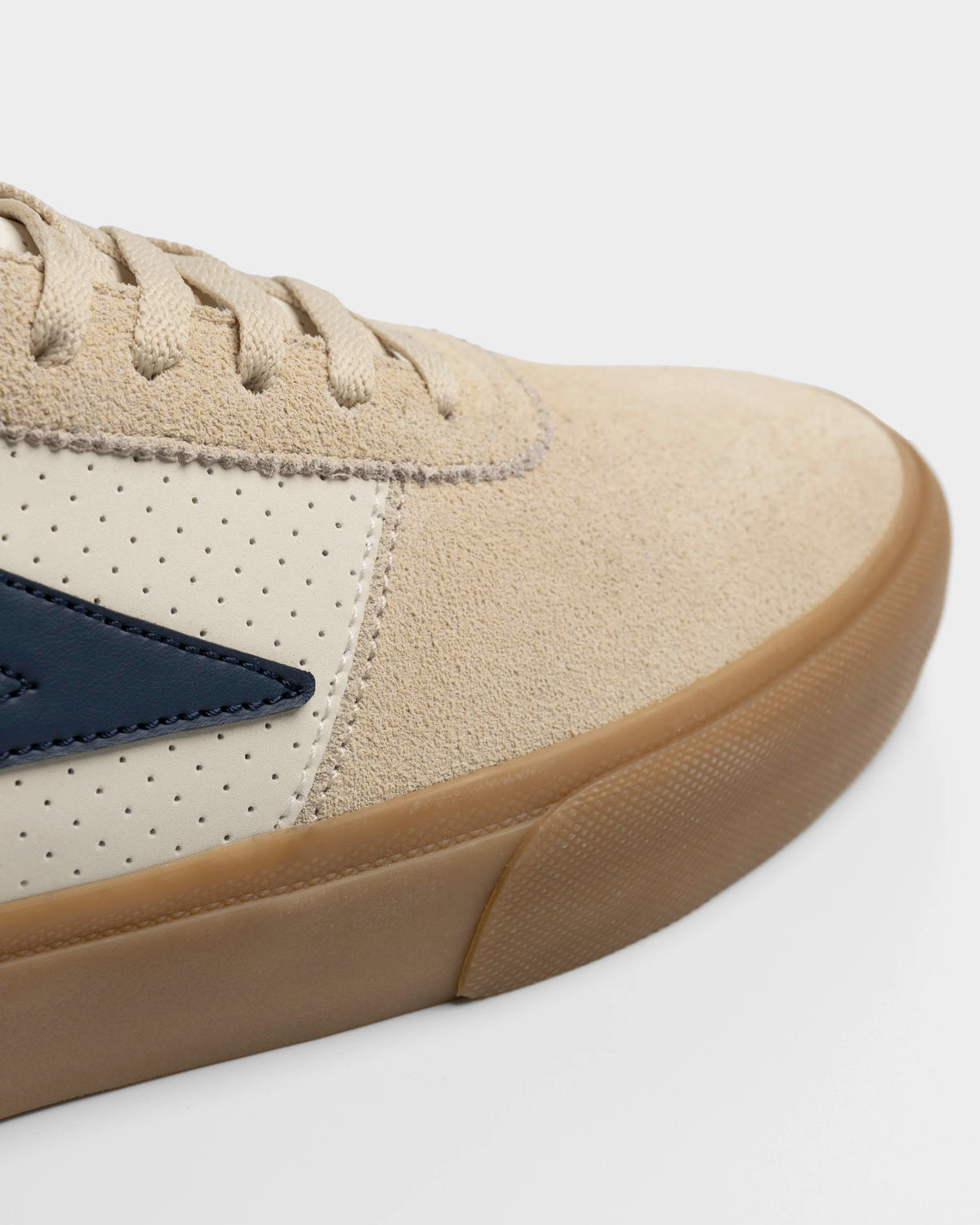 Lakai_Manchester_Elite_Skate_Shoes_Whisper_White_Navy_copy.jpg