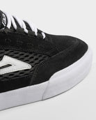 ARAN_BLACK_SUEDE_WHITE_CLOSE1_.jpg