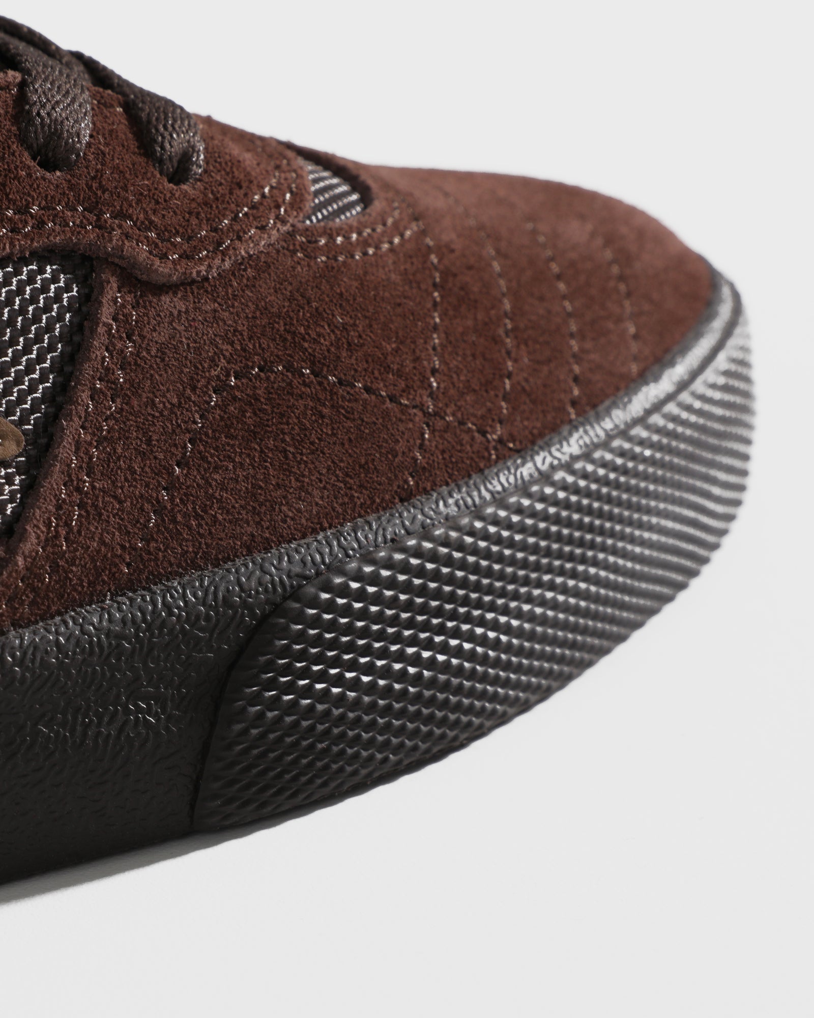 _Lakai_Cambridge_Skate_Shoes_chestnut_suede_monochrome_CLOSE_2.jpg
