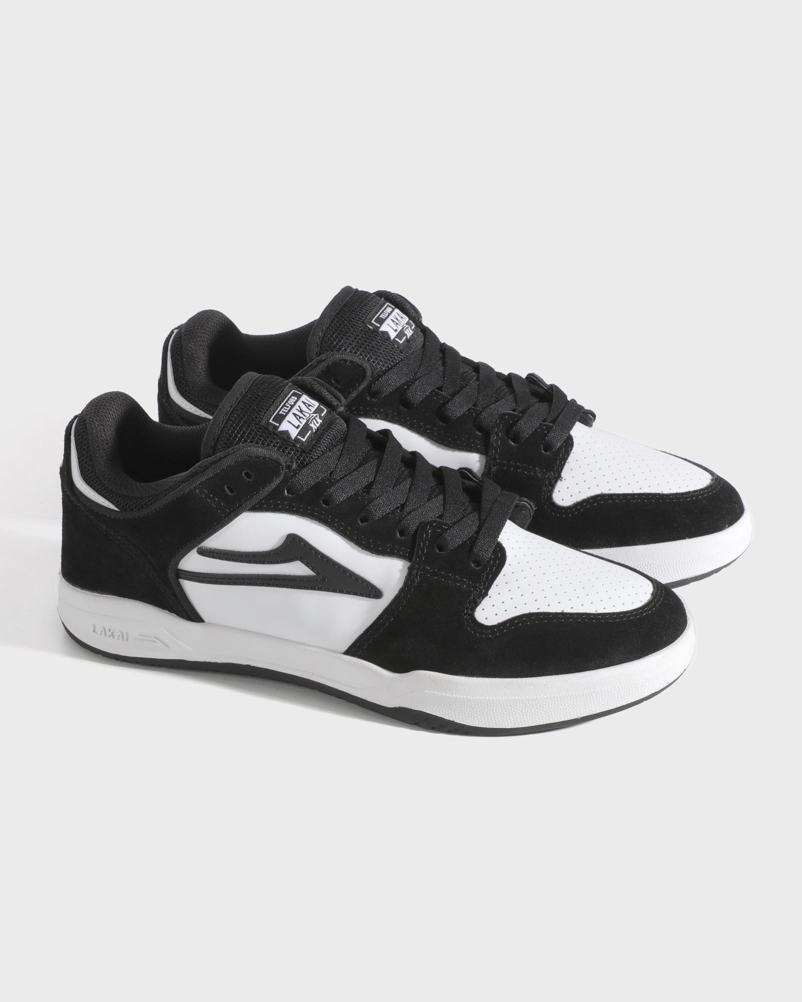 _Lakai_Telford_Low_skate_shoes_black_white_leather_PAIR.jpg