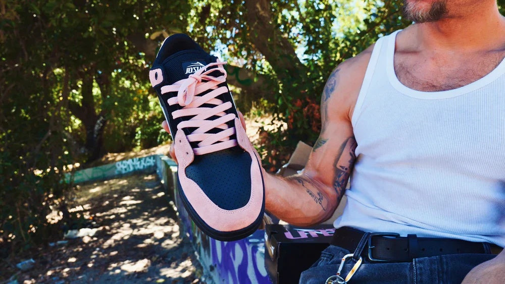 TELFORDCHRISJOSLINBRIDALROSEWHITEBLACK_4.jpg